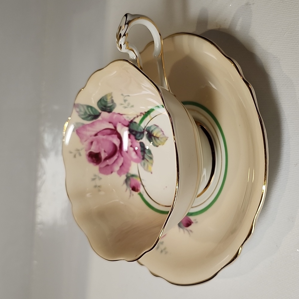 Vintage  Paragon Hm the Queen & HM Queen Mary teacupset Approx 1930-1940